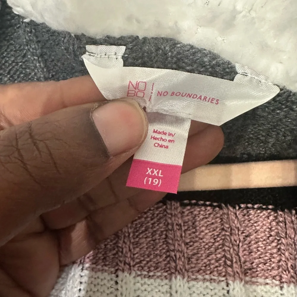 EUC No Boundaries Women's Striped Cardigan - Black, Gray, Pink, White - Picture 3 of 4